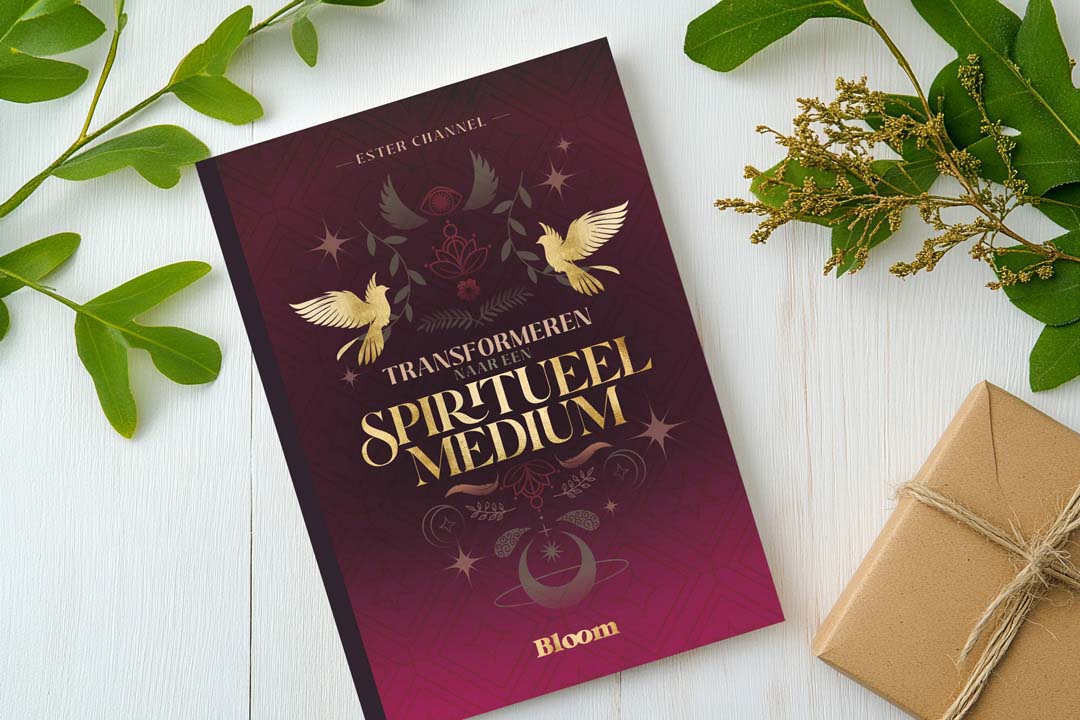 Uitgeverij Bloom - boek 'Transformeren naar een spiritueel medium'