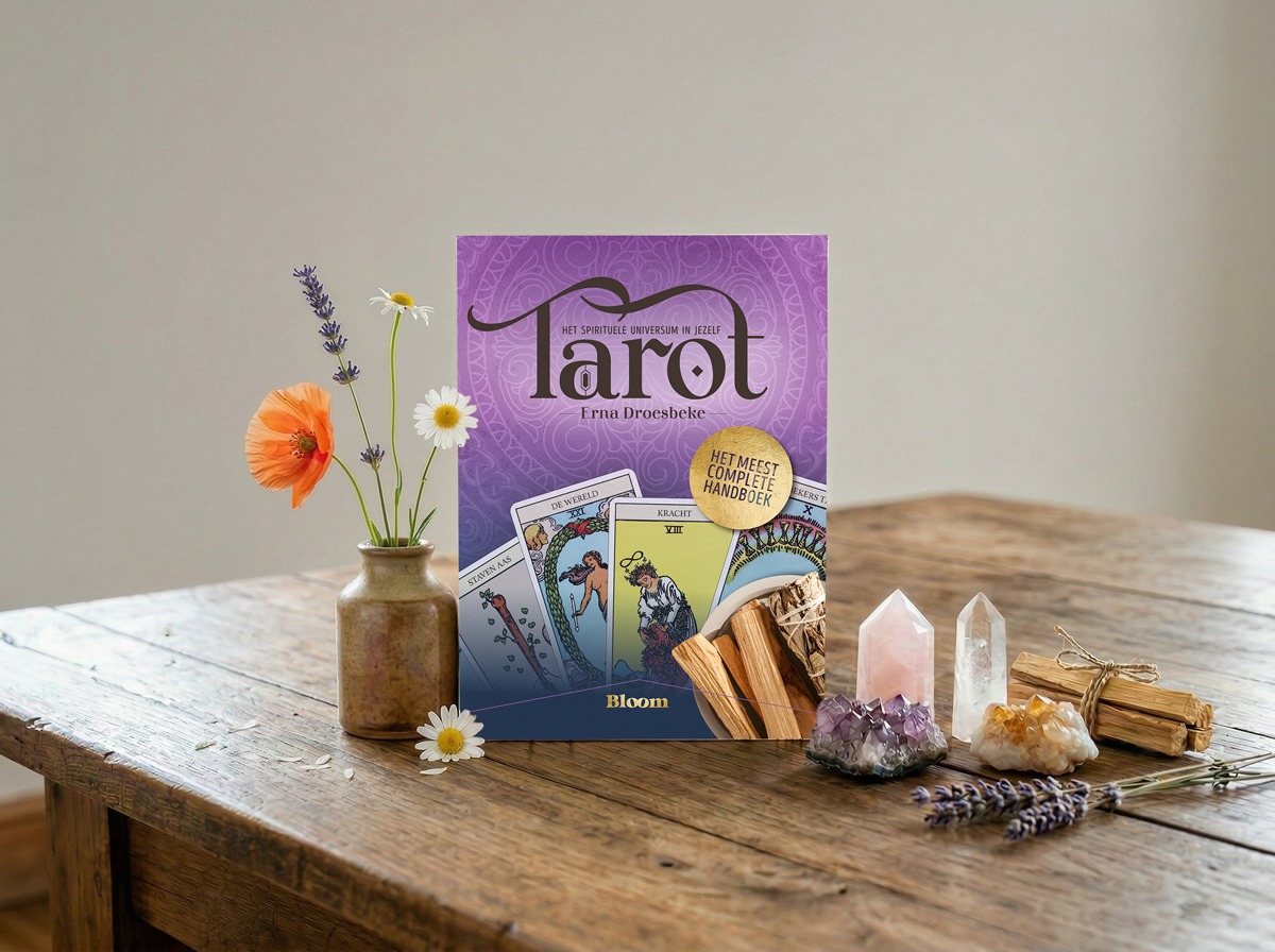 Uitgeverij Bloom - Tarot, het meest complete handboek (564 pagina's)